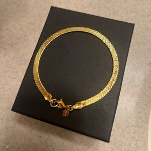 Maret Gold Bracelet